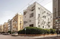 Bright 2BR  Rooftop  Walk to Beach - 3-Star