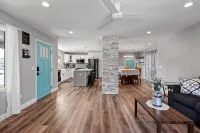 Bright & Modern 4Br with Large Jacuzzi Tub Near Favored Black Hills Attractions - Jacuzzi