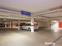 希斯塔聯絡酒店 - 停車場