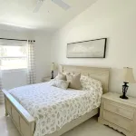 Sunny Suite Retreat! – 7 Bed, 4 Bath, FREE Heated Spa & Pool - Homestays