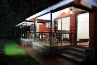 Red Roof Farmhouse - Hot Springs