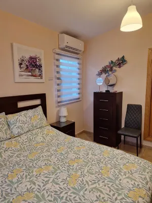 Luxury 3 bedroom villa overlooking golf course with private pool and Wi-fi