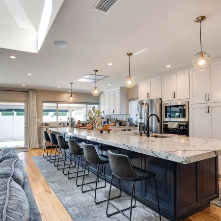 Fletcher Hills luxury, Sunset View, 4 BR, Saltwater Pool and Spa