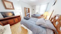 Entire Big Home Close to Events-2 Family Rooms-Kid Friendly-PrivatePatio&Firepit - บังกะโล