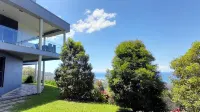 ON TOP OF THE WORLD Garden StudioPanoramic Ocean Views, Close to Town & Beaches