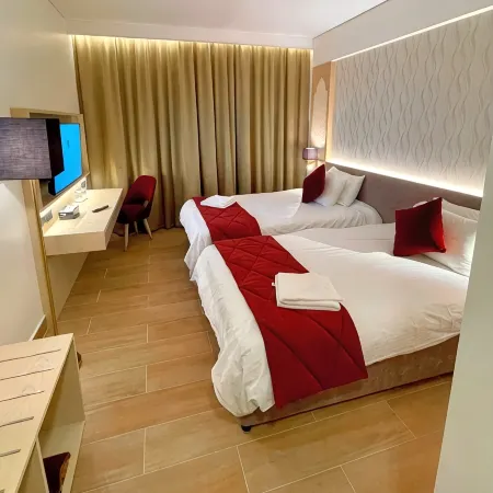 Falaj Daris Hotel