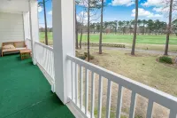 Golf Course View Condo with Pool - Wifi