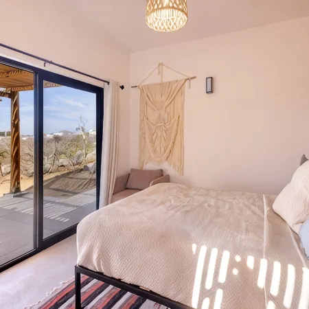Private Villa - Heated Pool, Ocean View & Walk to Beach