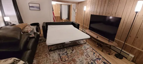 Northwoods cozy 3BR/2BA lakefront cabin on ATV/UTV trail - Wi-Fi
