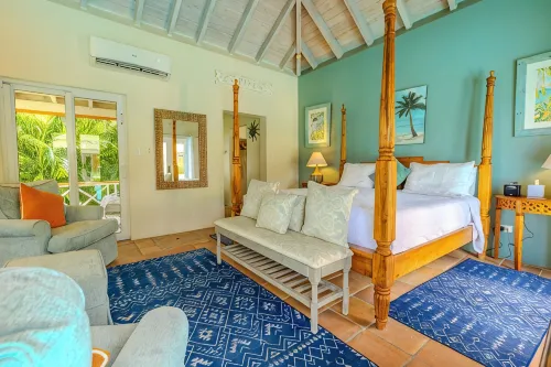 Exceptional design, spacious covered decks, super views, set in Long Bay Estate - 2-Star
