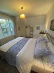 Registered Historic Edwardian Carriage House. Close to Katy's Cove.Pet Friendly. - Homestays