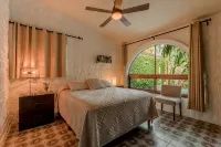 Private Colonial Boutique House with a Cool Pool in the Heart of Downtown Cancun