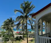 Orient Bay - Alamanda Resort Oceanfront Condo - Homestays