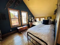 Location •Beautiful •Amazing •Views •Steam Shower •2 Blks to Elk •Dog Friend - 4-Star