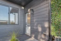 PRIVATE Hot Tub with Valley Views!! - Bungalows