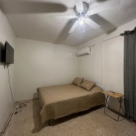 La parguera 3 bed 1 bath 1 min walk from el "Poblado" restaurant, bars