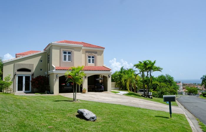 BACK TO BUSINESS Golf Cart,Swimming Pool, generator & Breathless Scenic Views!