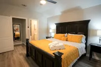 4 Bedroom-2 King Beds GREAT location, minutes to AT&T Stadium and DFW Airport! - Kitchens