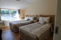 Carrowntober House B & B - parking