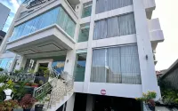 Grand Bunda Hotel Syariah Bukittinggi - バルコニー