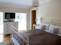 Birch House Bed & Breakfast - 4-Star
