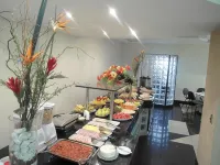 Maxim Plaza Hotel - breakfast