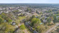 Auburn Game Day Retreat • 2Br Home • Sleeps 4 • Near Downtown Opelika - Kitchens