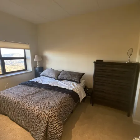 Seventh floor Mountain View condo.
