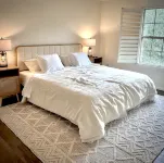 Lago Lounge, Enjoy Nature in a Family Retreat with Pool and Hot-Tub - Private Pool