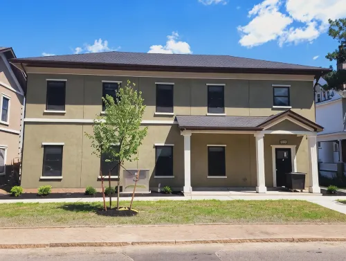 Townhomes at the Falls - 314 F Upper - Buffalo Ave2 Blocks from the Falls!!! - Homestays