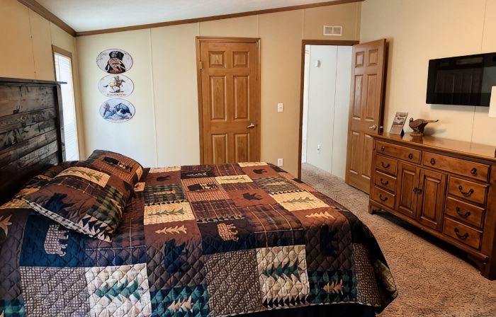 Secluded Farm near Bennett Springs State Park, 66 Robin Ln Tunas, MO 65764
