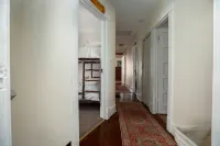 The Lodge House - Centrally Located Cheerful 5BR - Minutes to Gore! - 3-Star