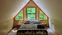 30%Off Mountain Cabin - 2 King Beds, Hot Tub, Game Room, Mini Golf, EV Charger - 발코니