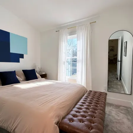Alpine Townhouse - Stylish, Peaceful, and Walking Distance to Ellicottville