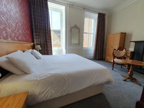The Royal Hotel - 3-Star