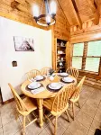 2Mi to Dollywood • Arcade Games • 3Br • Smarttvs • HotTub • BBQ • Easy Access! - シャレー