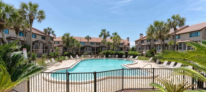 Beach Condo Newly Renovated Hotels in Crescent Beach