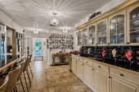 Windy Point Estate - On Lake Istokpoga-5bdr. 5 1/2bath 7 beds. Amazing grounds - Pools