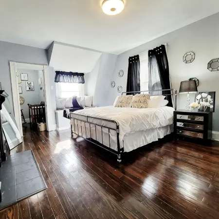 Modern Victorian Family Home Mins-To Downtown/OTR!!