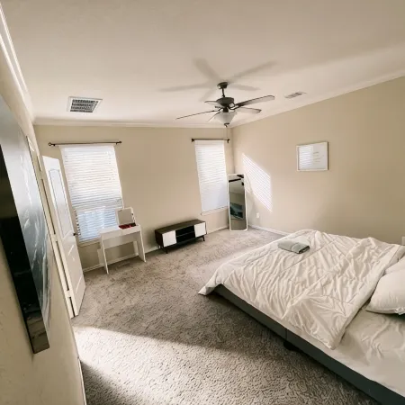 Spacious, New build 4 bedroom house in Conroe