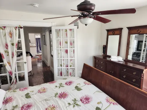 Charming 3-bedroom apartment in lovely Grand Rapids walk to downtown. - 2성급