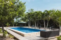 AMALIFE บีช คลับ แอนด์ โรงแรม - ที่มีสระว่ายน้ำ