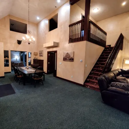 Spacious Mountain Home with Hot Tub on 10 Acres, Nearby Skiing