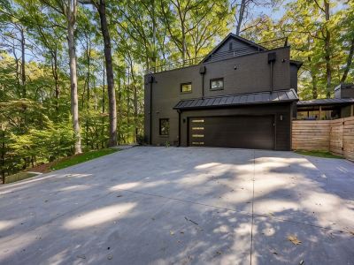 Buckhead Black House Spacious 5 Bedroom Mansion with Heated Pool - Lenox Atlanta