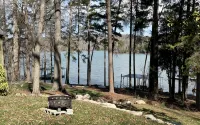 Cozy 3-bedroom lakefront cottage in beautiful Clemson, SC - 4-Star