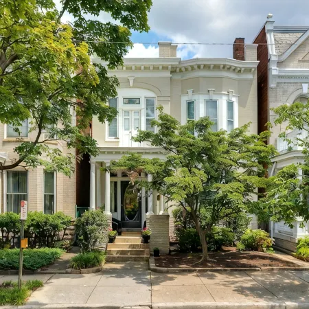 Charming Fan District Getaway