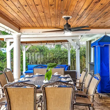 Delray INTRACOASTAL WATERFRONT 3BR, 2.5 baths with SPA AND POOL