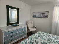Cute coastal cottage close to beach and downtown nightlife. - Gym
