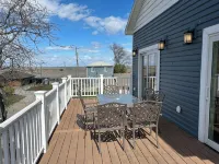 "CALYPSO"  BRAND NEW  HUGE 4-bedroom house with WiFi and AC in Oak Harbor - 4-Star