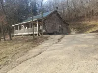 Larsen Hunters Rustic Cabin - 2-Star